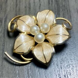 Vintage "ENAMEL Faux Pearl FLOWER" Brooch, Pin, Costume Jewelry
